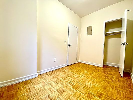 4th image of 520 E 79th St #4BV