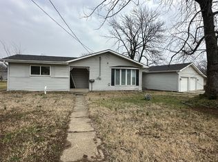 1320 Charles St, Humboldt, KS 66748