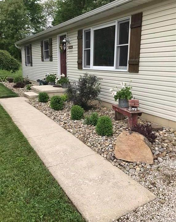 2nd image of 1717 Barnes Dr