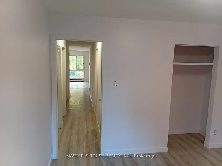 190 Borland St E #4 — Photo 16