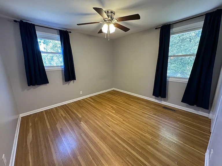 7000 Bonnafair Dr — Photo 13