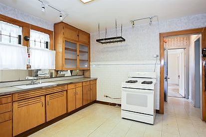 2nd image of 545 Bohland Ave