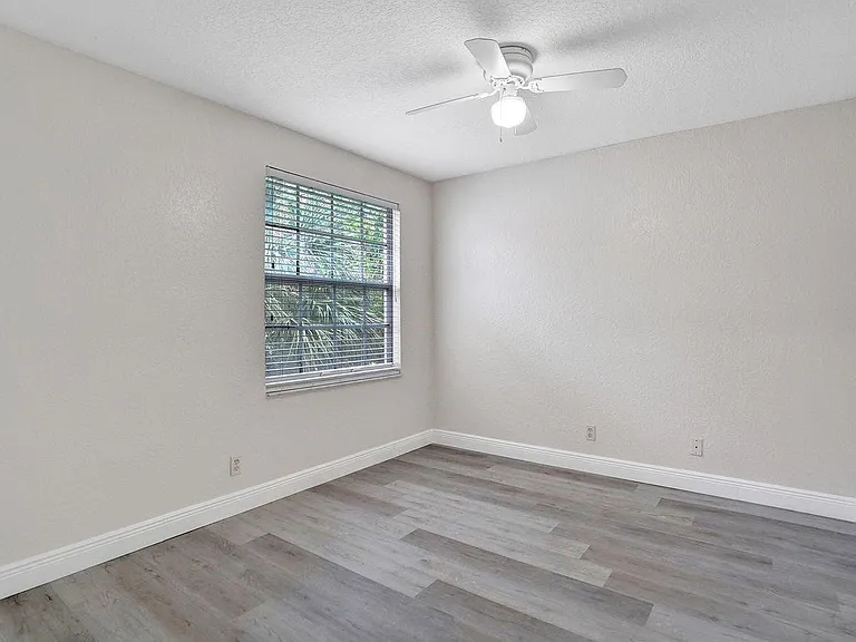 12645 NW 8th Ct — Photo 12