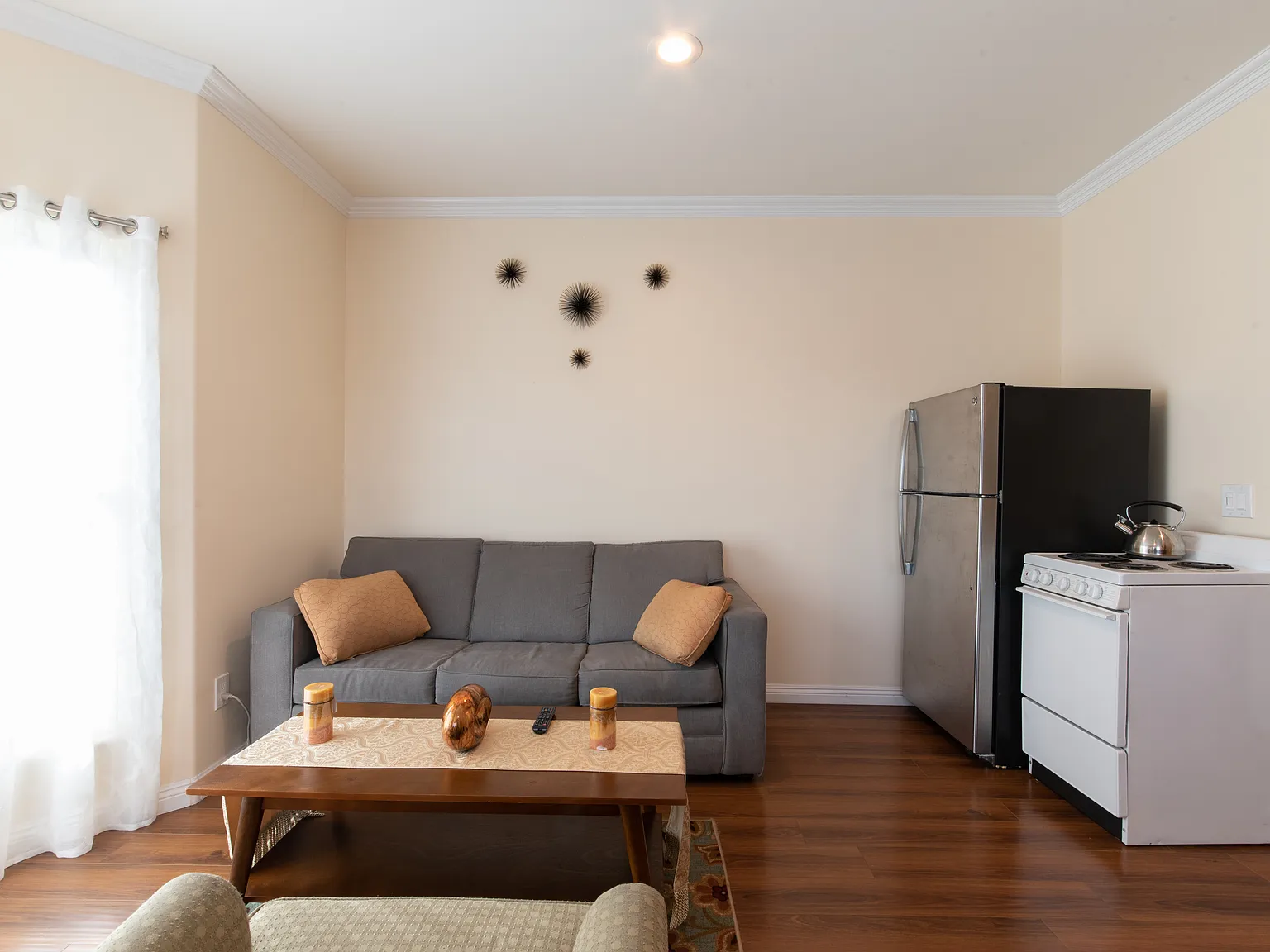 2721 W 82nd Pl — Photo 3