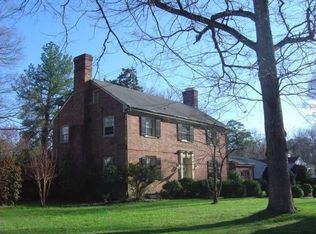 1136 Oakridge Rd, Petersburg, VA 23805