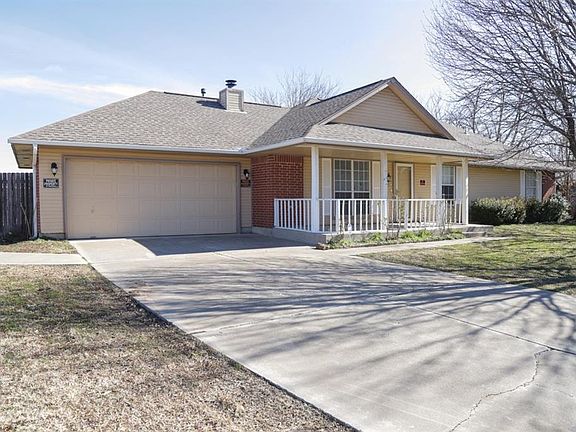 2nd image of 1812 Candlewood Dr