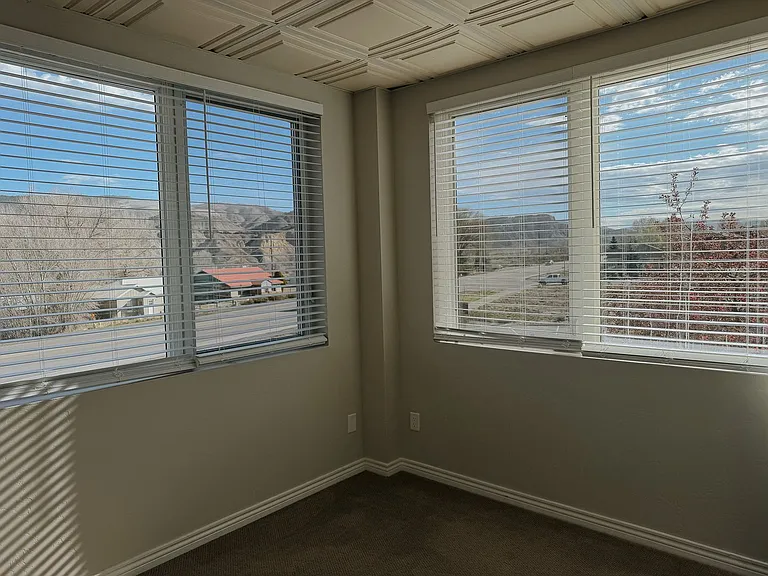 500 Red Table Dr — Photo 9