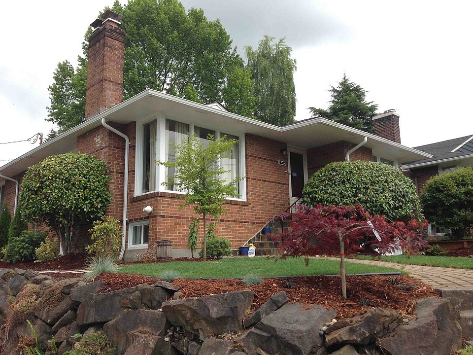 2nd image of 4302 NE 65th St