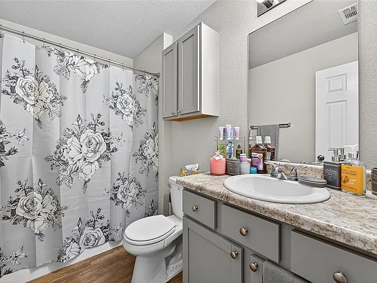 303 Poppy St — Photo 14