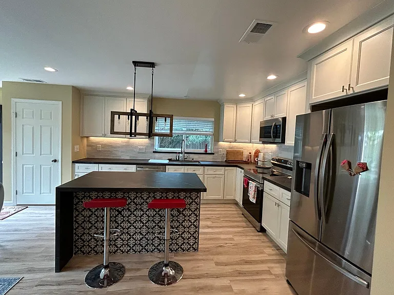 Mount Holly Dr — Photo 4