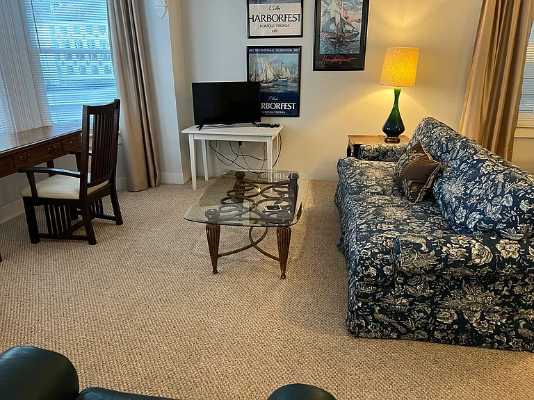 330 Middle St #2 — Photo 5