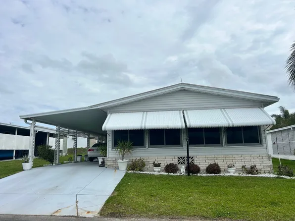 34831 Eagles Peak Pl, Zephyrhills, FL 33541