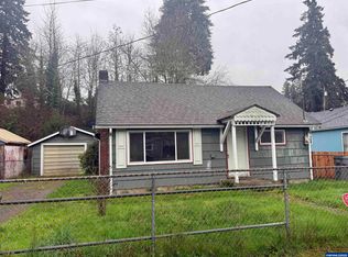 1323 Hawthorne St, Sweet Home, OR 97386