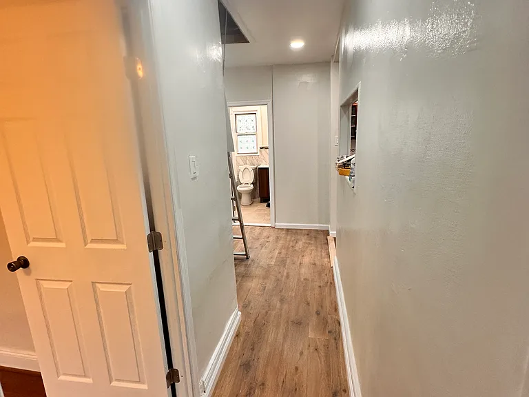 3222 Kings Hwy #1 — Photo 2