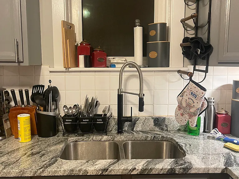 5540 N Austin Ave #2 — Photo 6