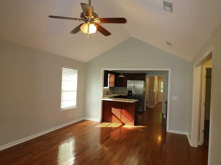 211 Martin Rd — Photo 12