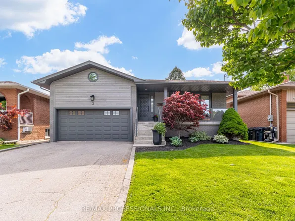 3 Burin Ct, Toronto, ON M9C 4Y3