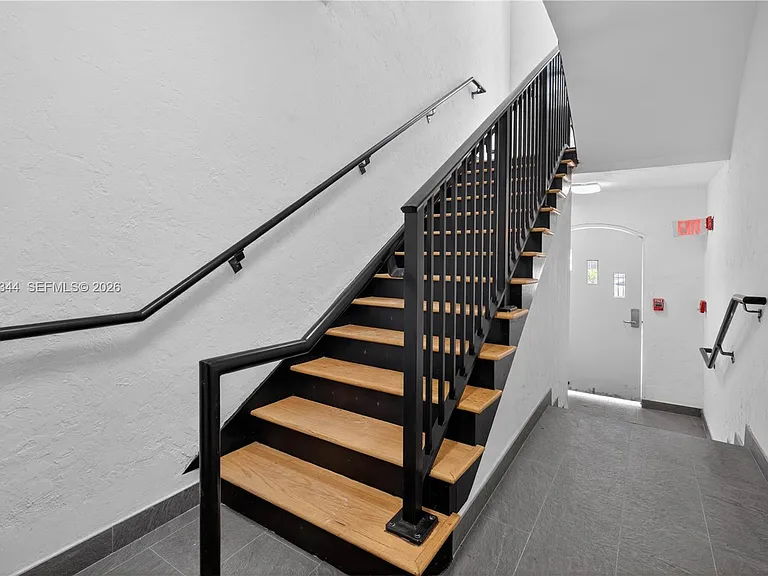 1552 Euclid Ave #4 — Photo 29
