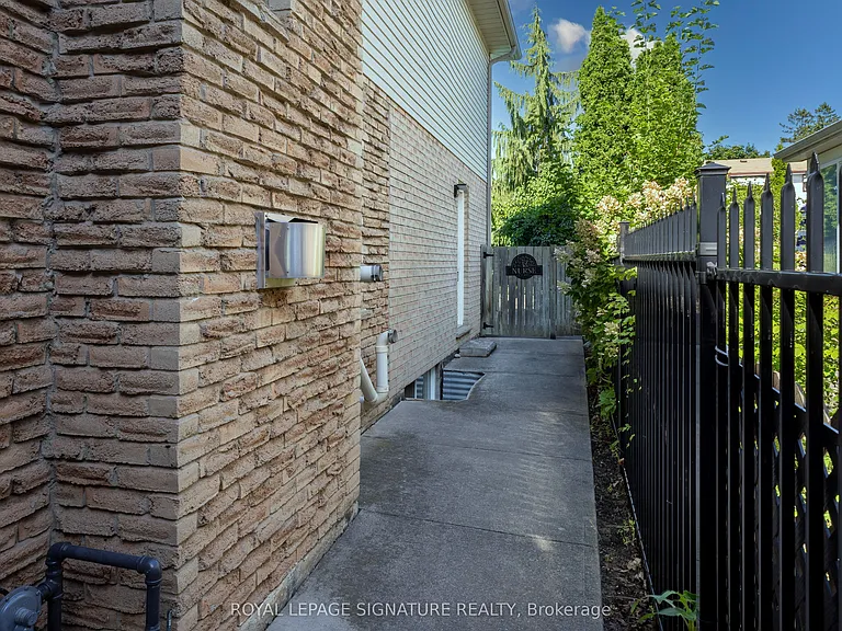 2545 Evelyn Ct — Photo 3