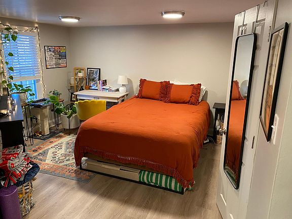 Queen size bed