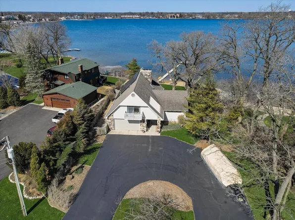 653 E Liberty St, Wauconda, IL 60084