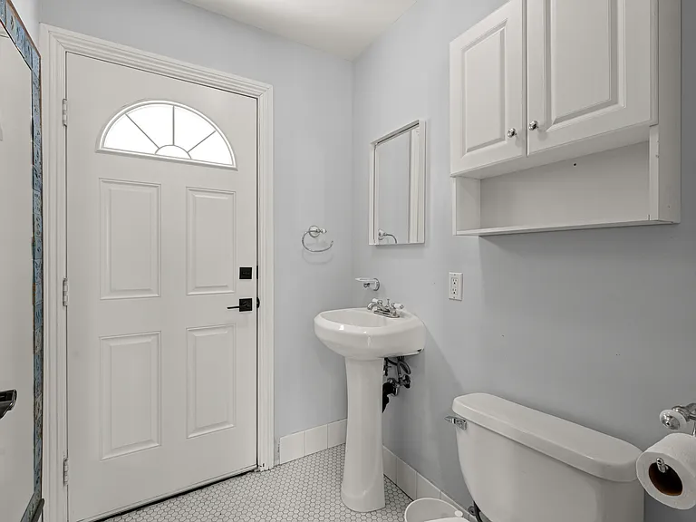 8302 S Sepulveda Blvd — Photo 12
