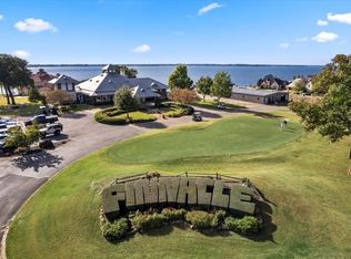 112 Pinnacle Club Dr, Mabank, TX 75156