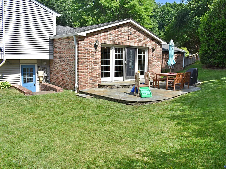 8097 Winding Way Ct — Photo 35