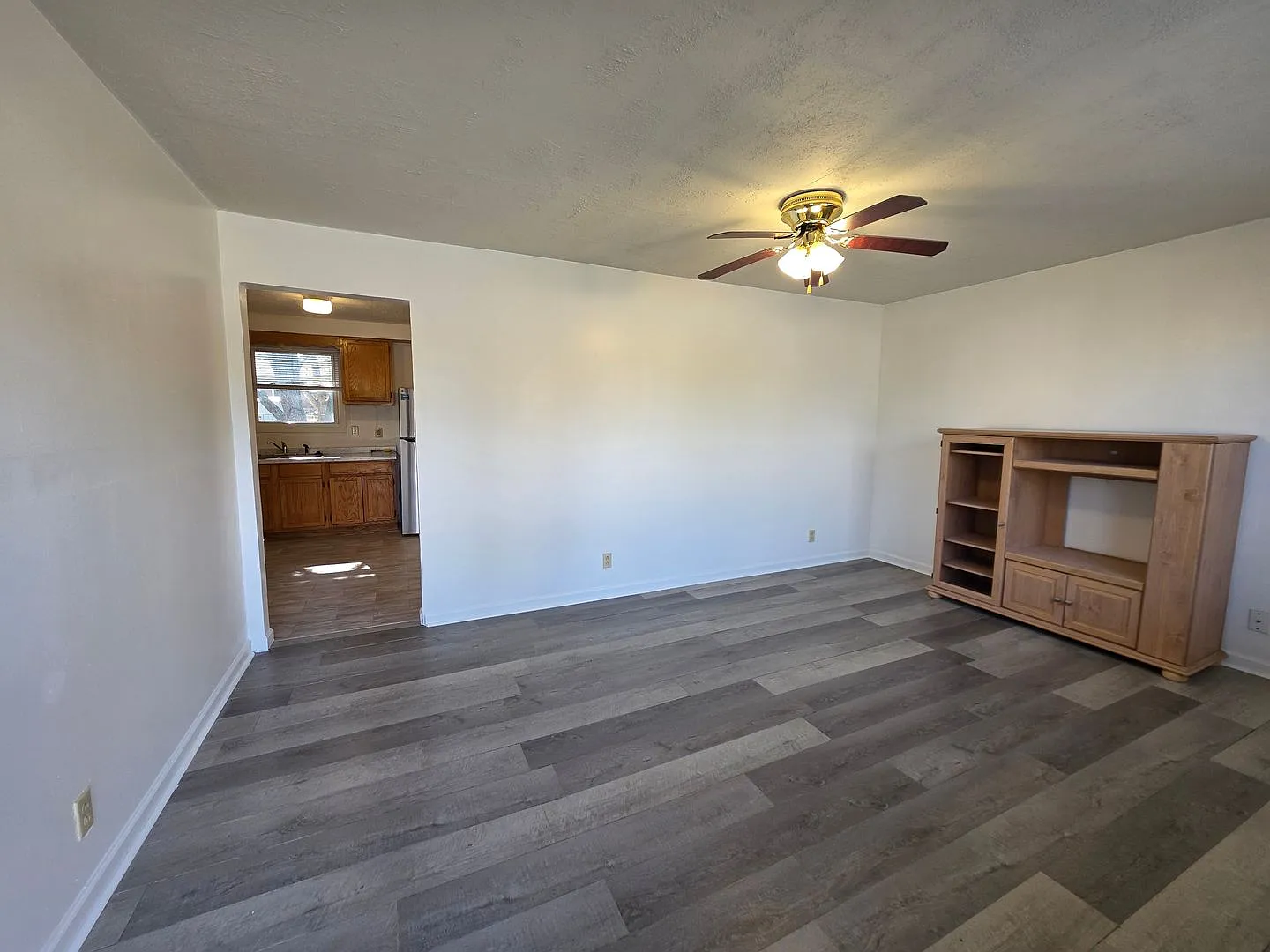 Charming 3-Bedroom Home with Spacious Backyard & Modern Amenities — Photo 2