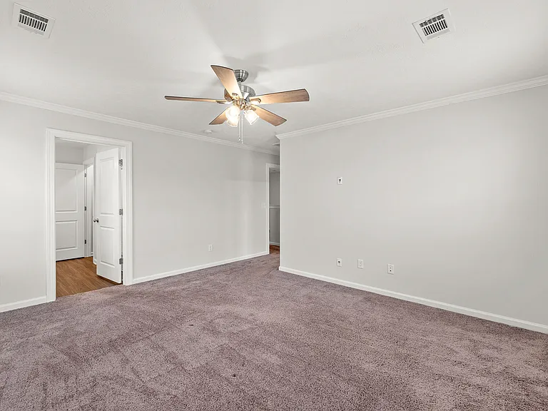 597 Vinings Dr — Photo 28