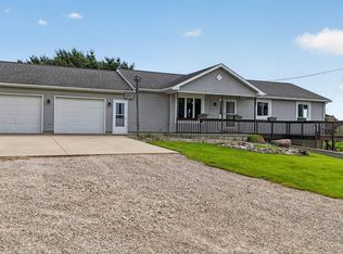 1147 230th St, Waverly, IA 50677