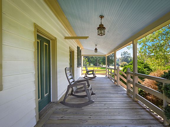 4th image of 11826 Colonial Trl W