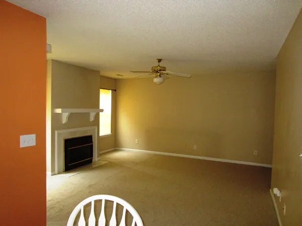 2920 A Mulberry Ln, Greenville, NC 27858