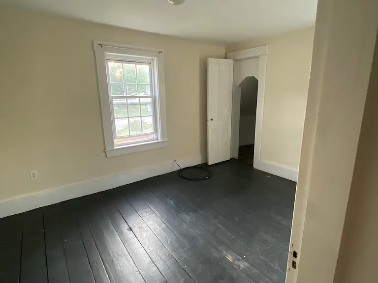 40 Central St — Photo 8