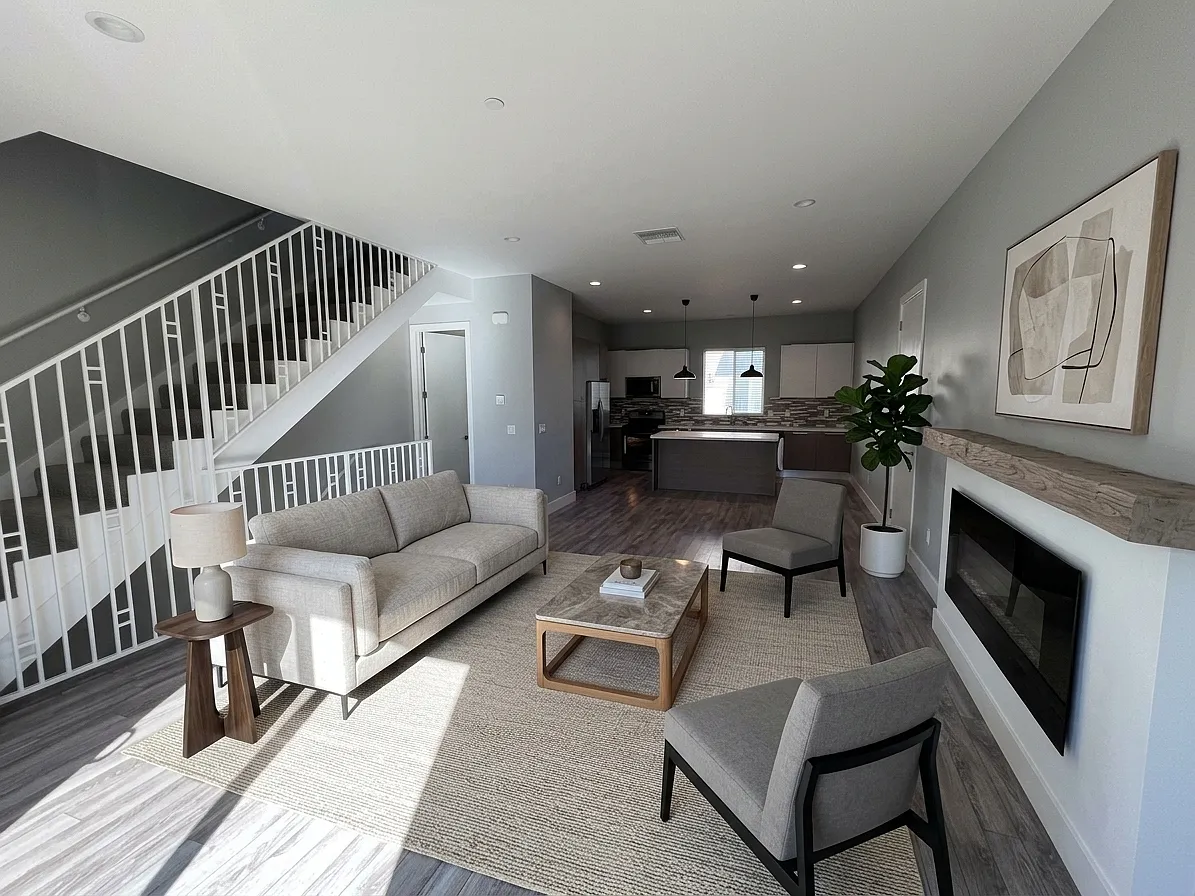 3 bed, 2.5 bath, 1671 sqft, $4,850 — Photo 3