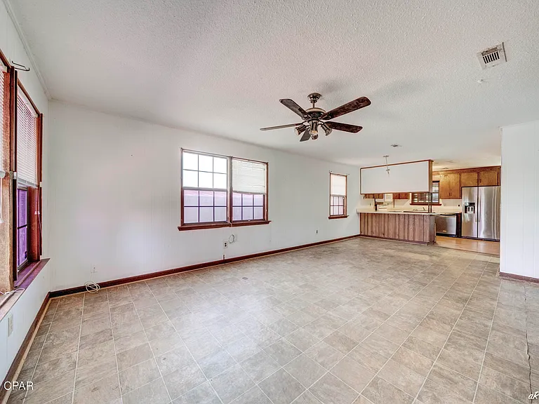 929 Marina Dr — Photo 8
