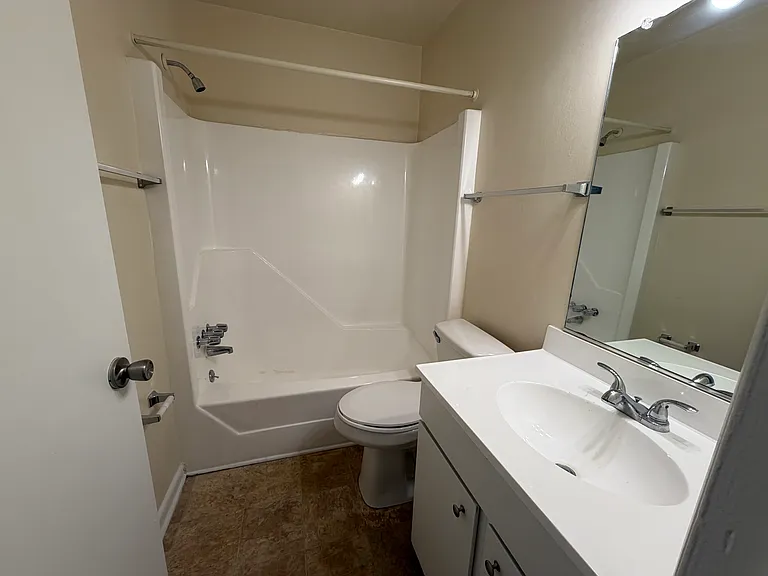Forestbrook Apartments — Photo 13