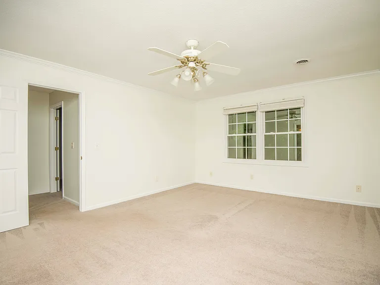 11144 Pleasant Forest Dr — Photo 41