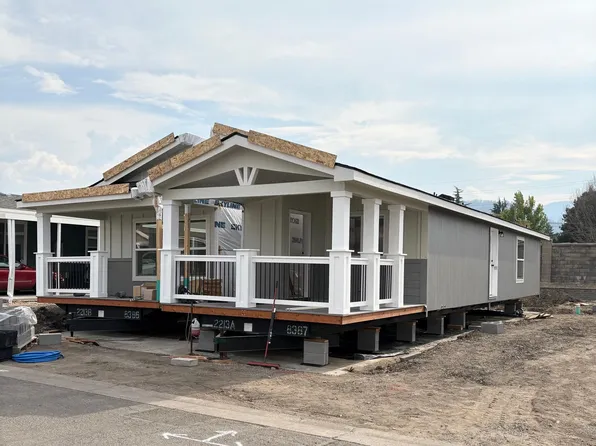 4601 S Pacific Hwy Unit 3, Phoenix, OR 97535