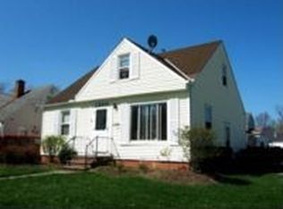 1290 Elmwood Rd, Mayfield Heights, OH 44124