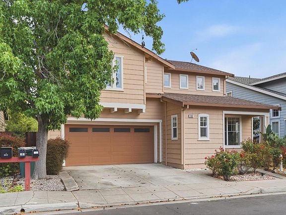 3rd image of 909 Baines St