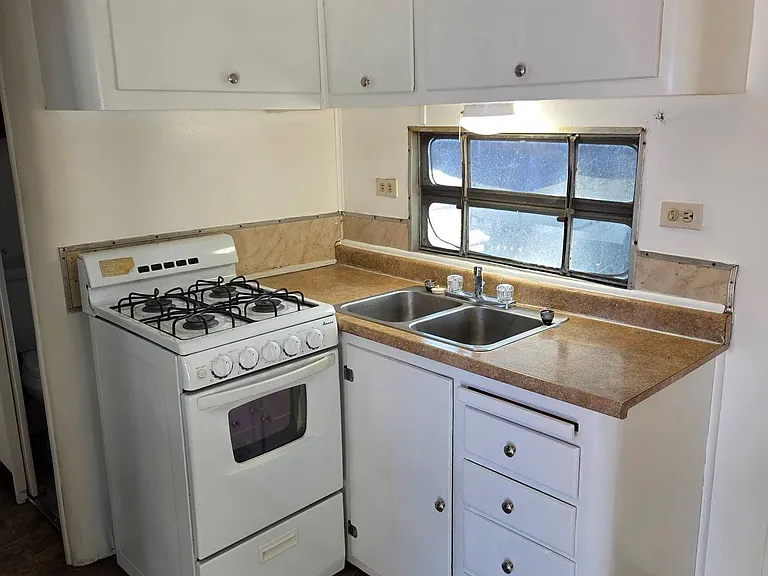 515 E Saint Andrew Pl #A — Photo 13