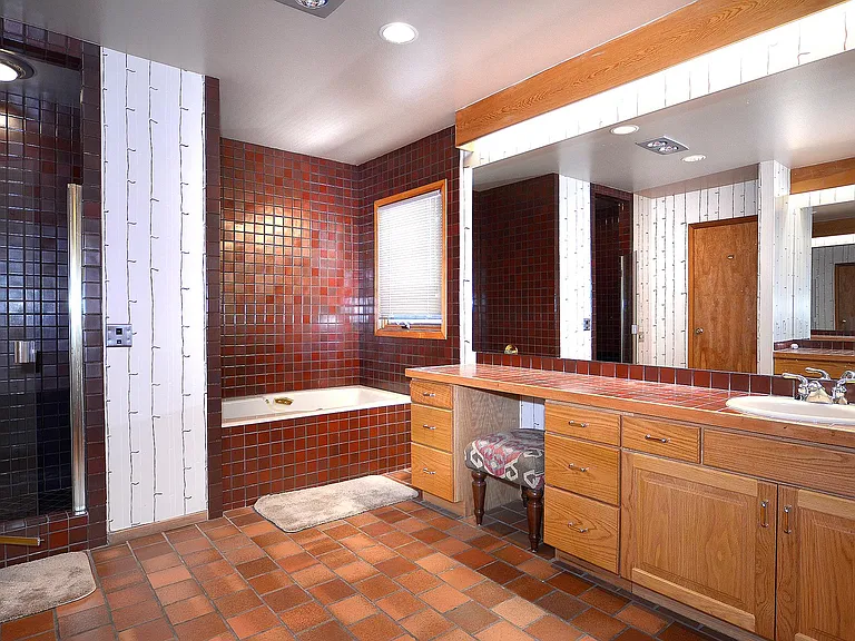 2076 Faraway Rd — Photo 12