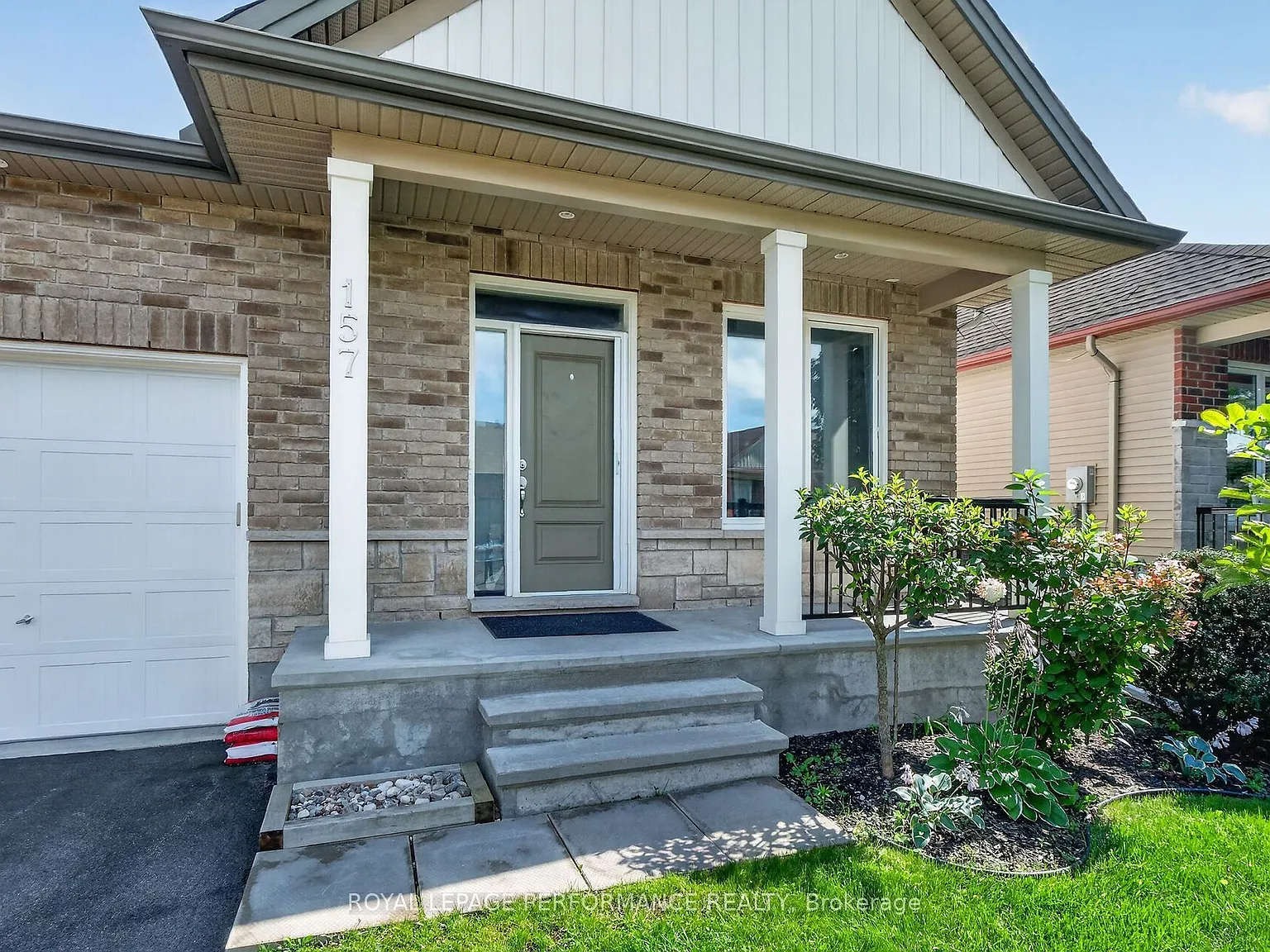 3 bed, $2,500 — Photo 2