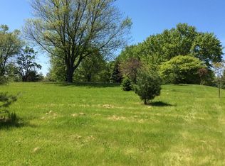 3N140 Townhall Rd, Campton Hills, IL 60119