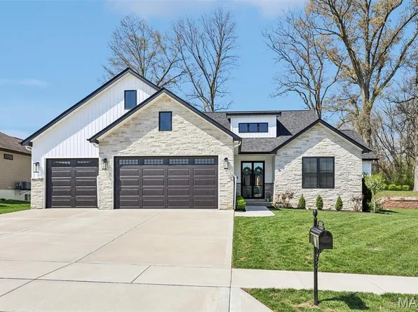 1407 Crimson King Way, Troy, IL 62294