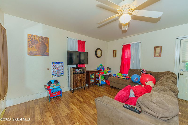 3rd image of 30 Academy Steet Street