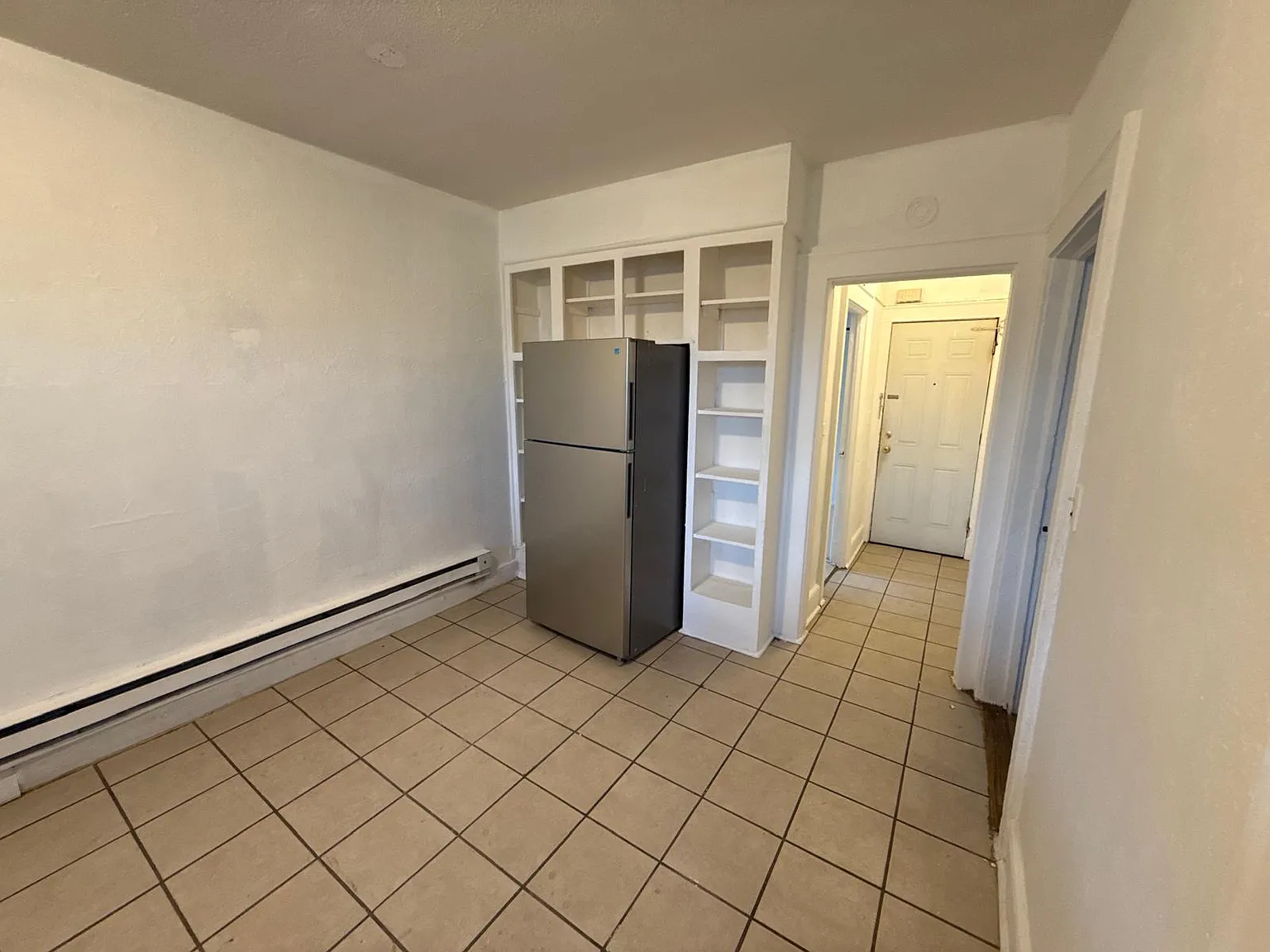 3 bed, $2,100 — Photo 4