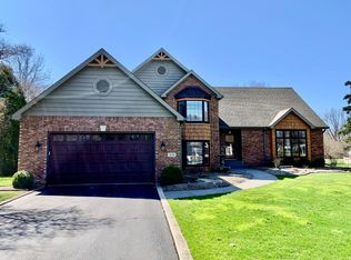 1536 Muirfield Dr, Dyer, IN 46311