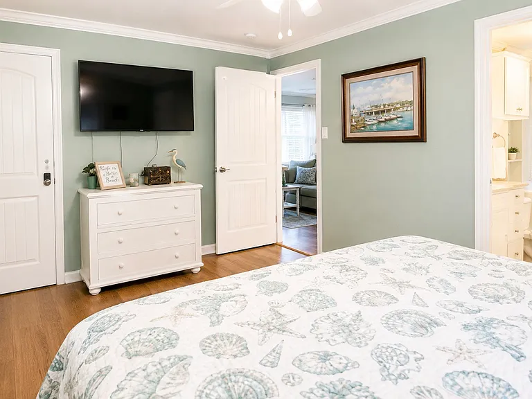 51 Sandra Dr — Photo 3
